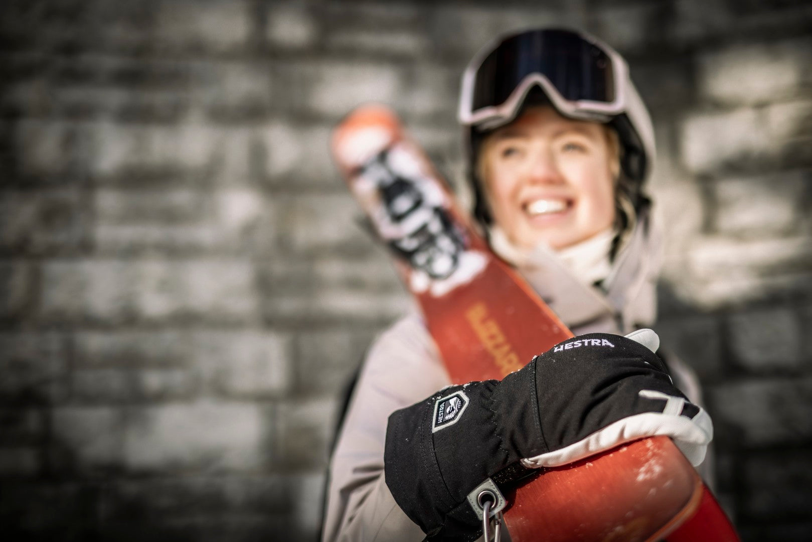 Women's Ski Gloves: Complete Guide to Choosing the Perfect Pair for Backcountry & Resort Skiing