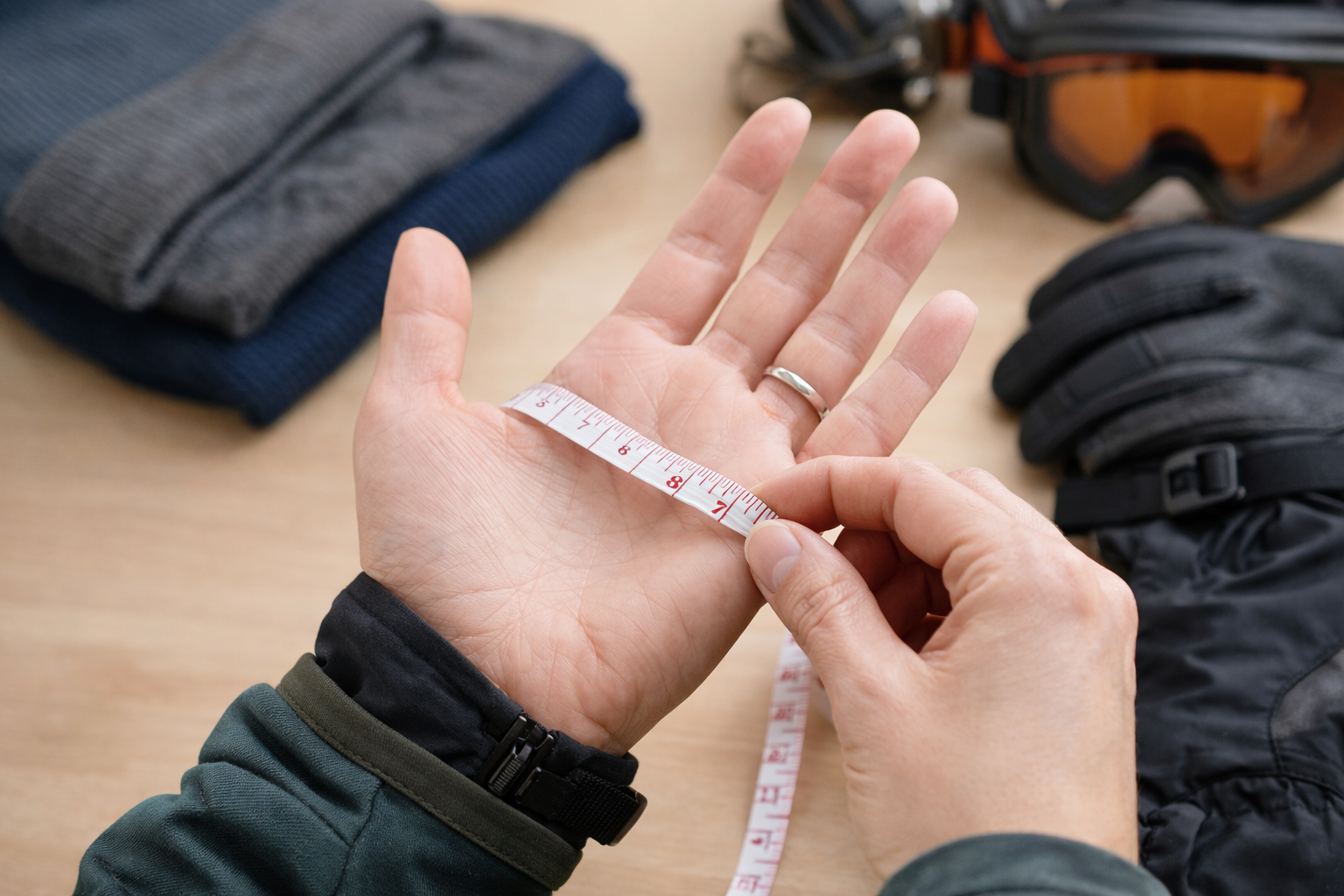 How to Size Women’s Ski Gloves: The Complete Fit Guide for Warm, Comfortable Hands