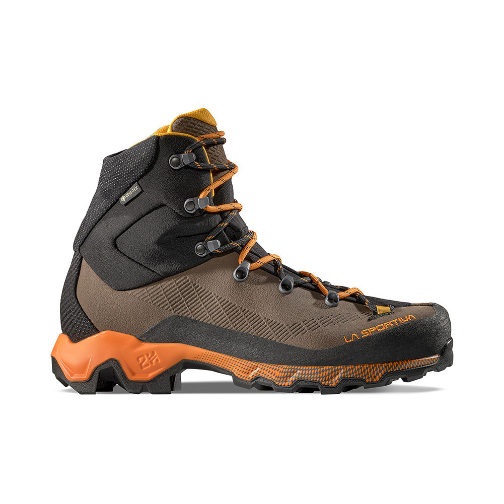 La Sportiva Aequilibrium Trek GTX Boots